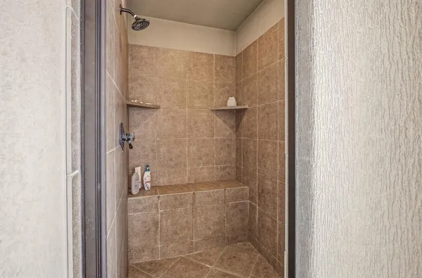 $749,900 | 5105 County Road 423, Stephenville, TX 76401