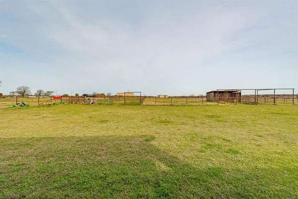 $749,900 | 5105 County Road 423, Stephenville, TX 76401
