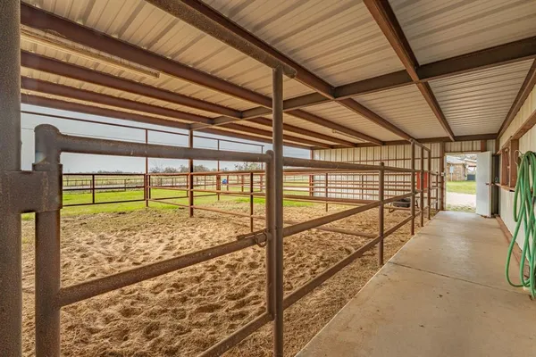 $749,900 | 5105 County Road 423, Stephenville, TX 76401