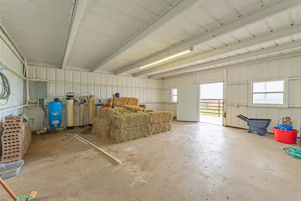 $749,900 | 5105 County Road 423, Stephenville, TX 76401