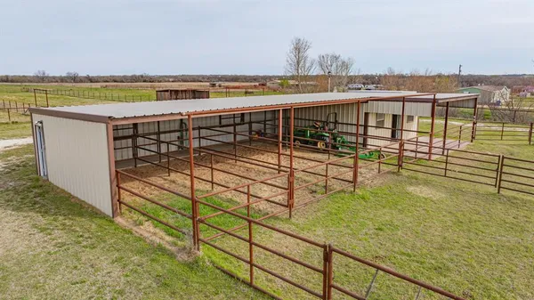 $749,900 | 5105 County Road 423, Stephenville, TX 76401
