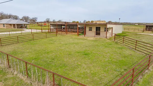 $749,900 | 5105 County Road 423, Stephenville, TX 76401