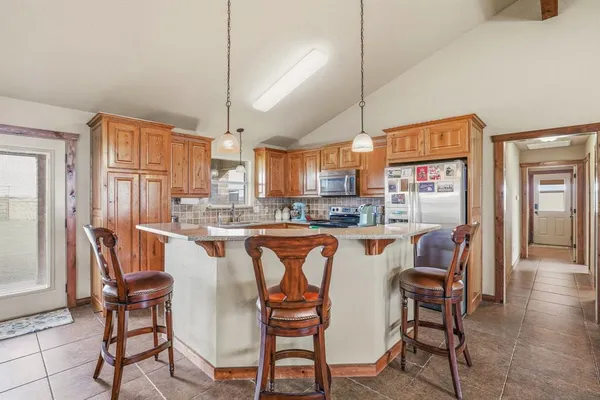 $749,900 | 5105 County Road 423, Stephenville, TX 76401