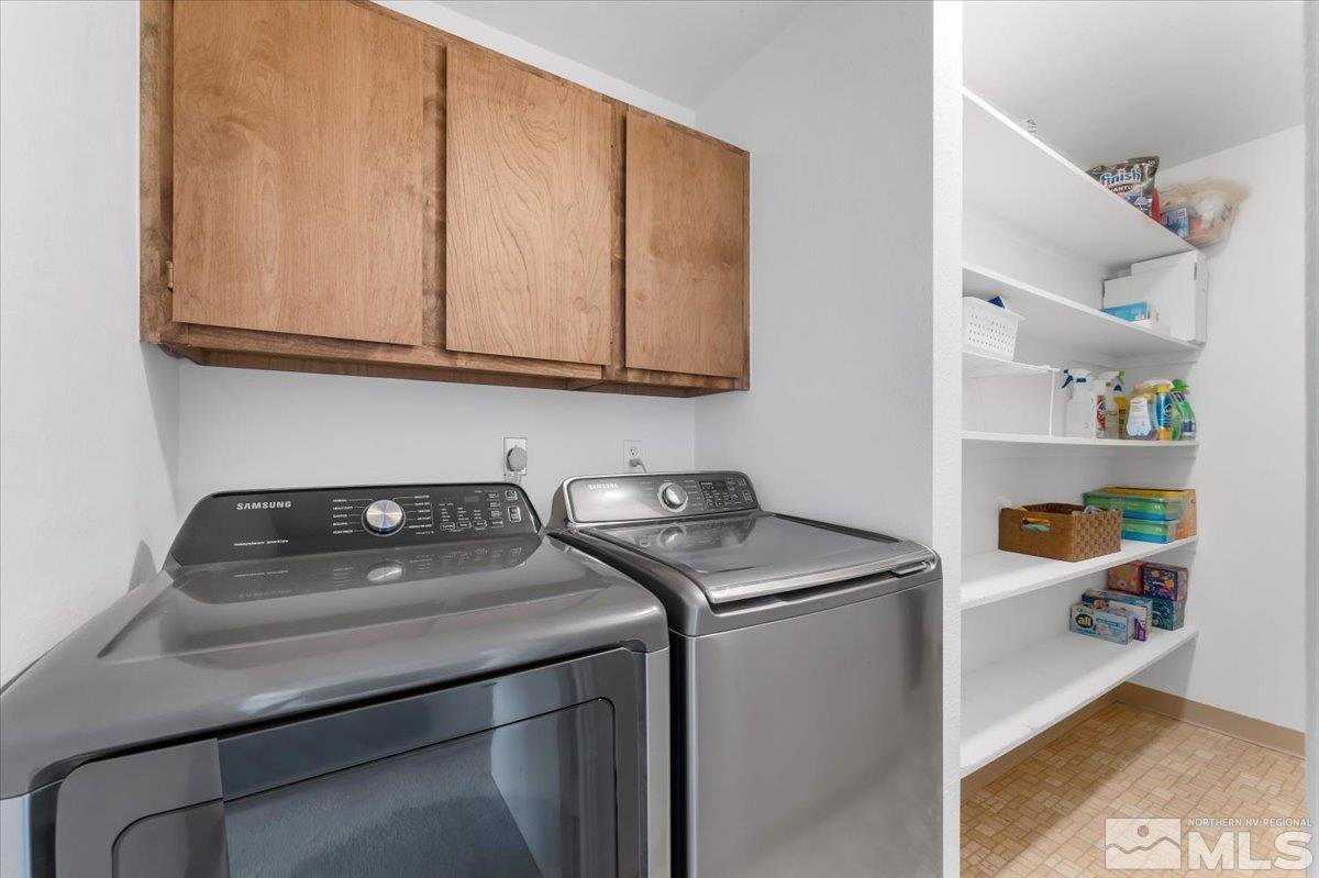 1640 Emerald Place Reno, NV 89502 - Photo 19 of 25 a utility room with dryer and washer