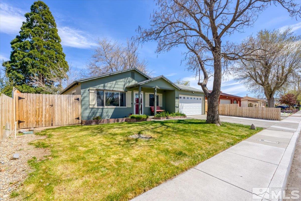 1640 Emerald Place Reno, NV 89502 - Photo 2 of 25 a view of a house with a yard