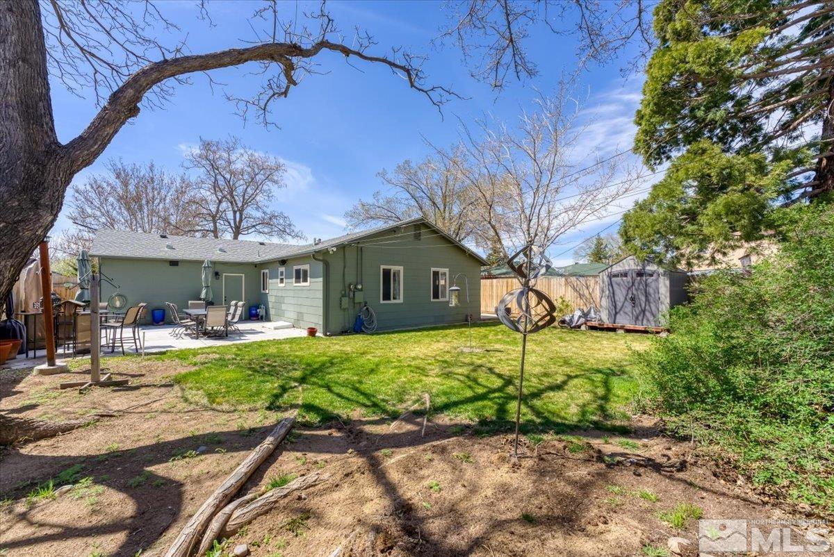 1640 Emerald Place Reno, NV 89502 - Photo 23 of 25 a house view with a sitting space