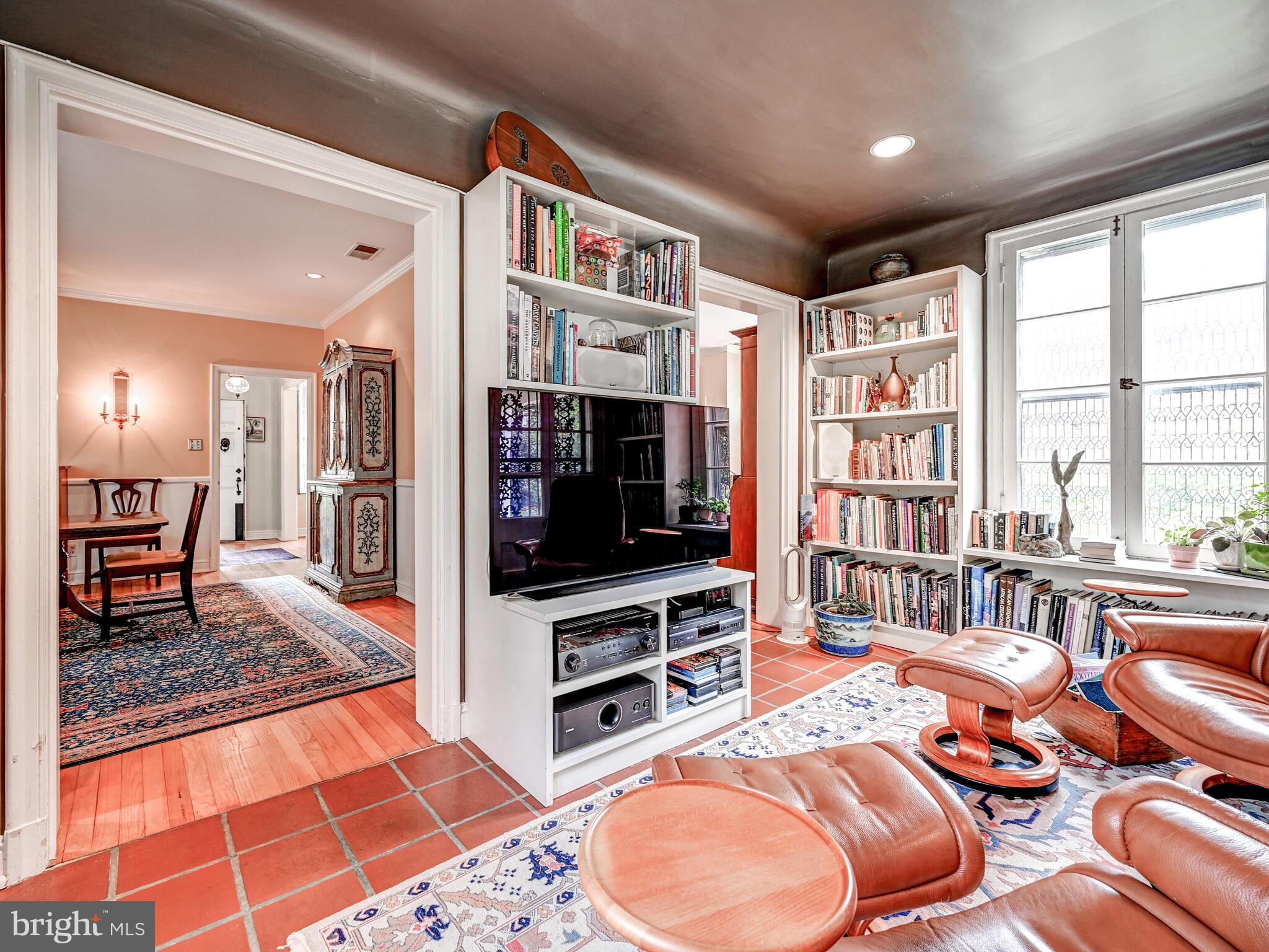 201 St Dunstans Road Baltimore, MD 21212 - Photo 11 of 43