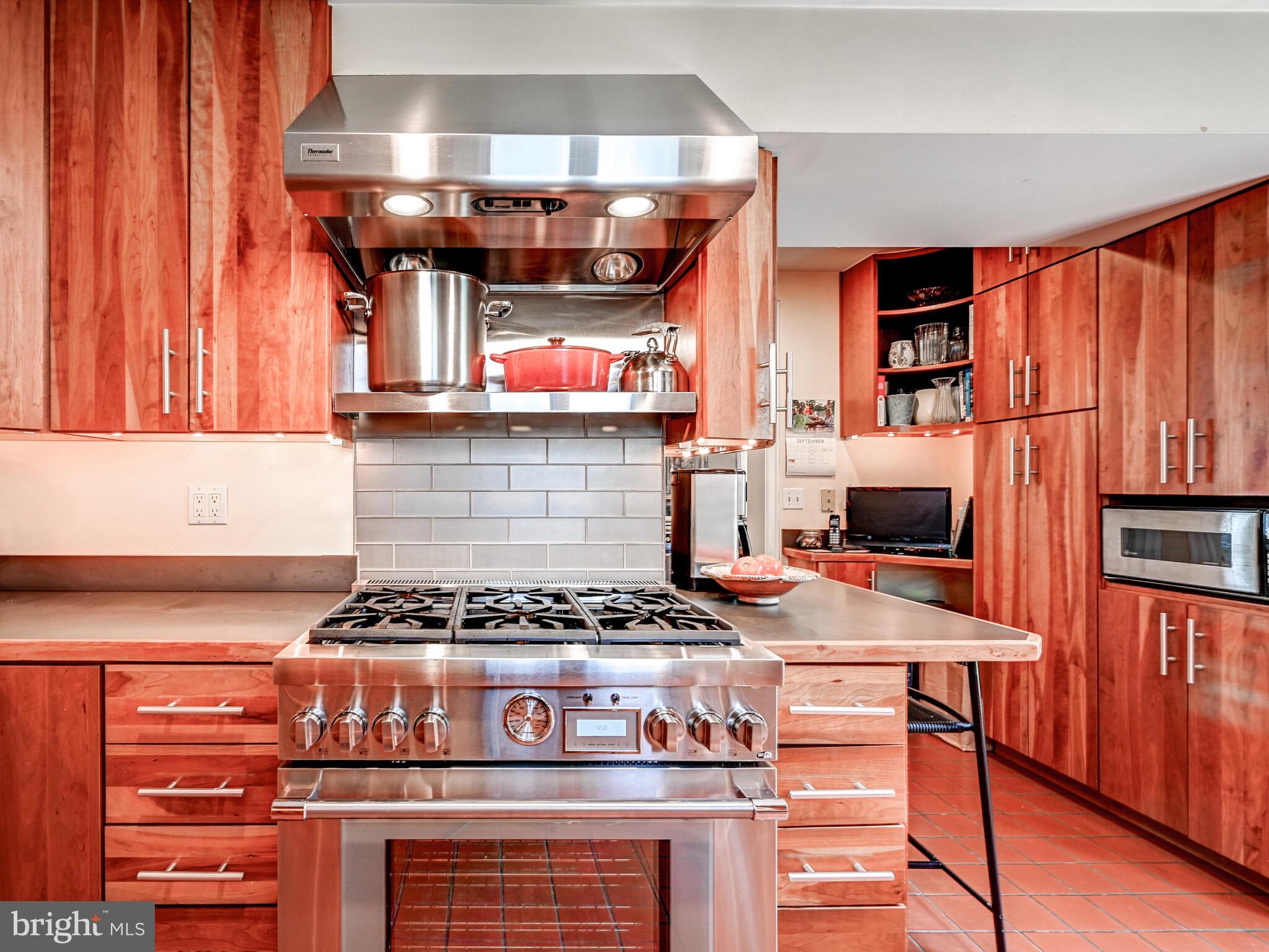 201 St Dunstans Road Baltimore, MD 21212 - Photo 15 of 43