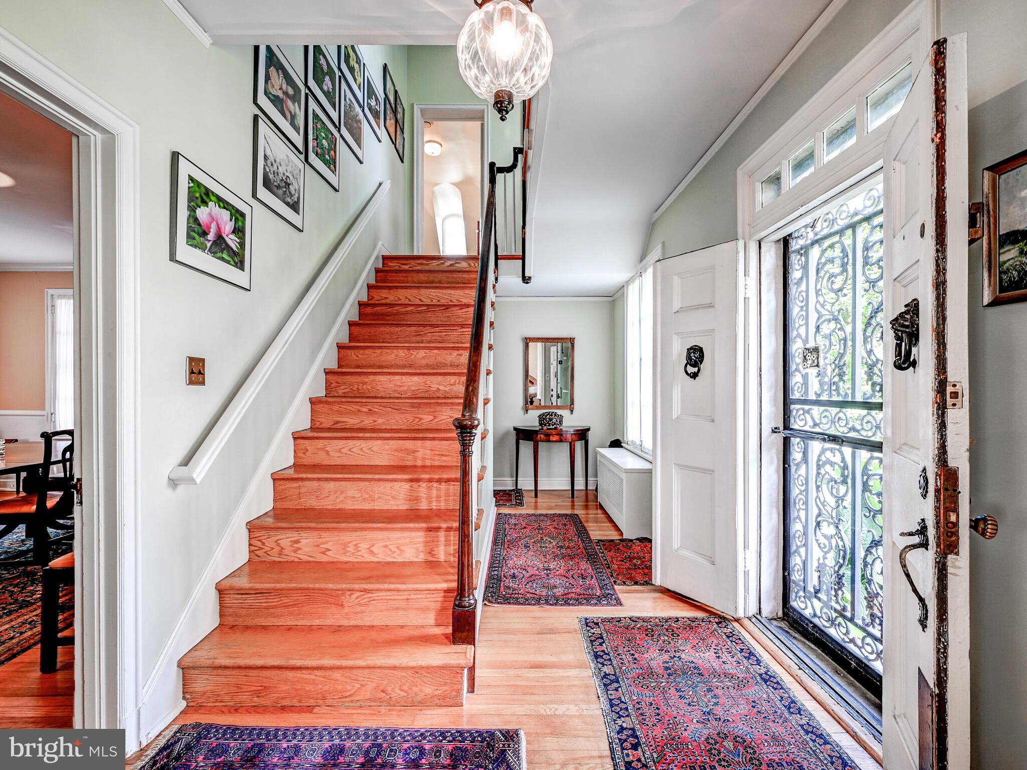 201 St Dunstans Road Baltimore, MD 21212 - Photo 4 of 43