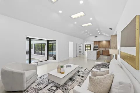 $2,295,000 | 7571 Estrella Circle, Boca Raton, FL 33433