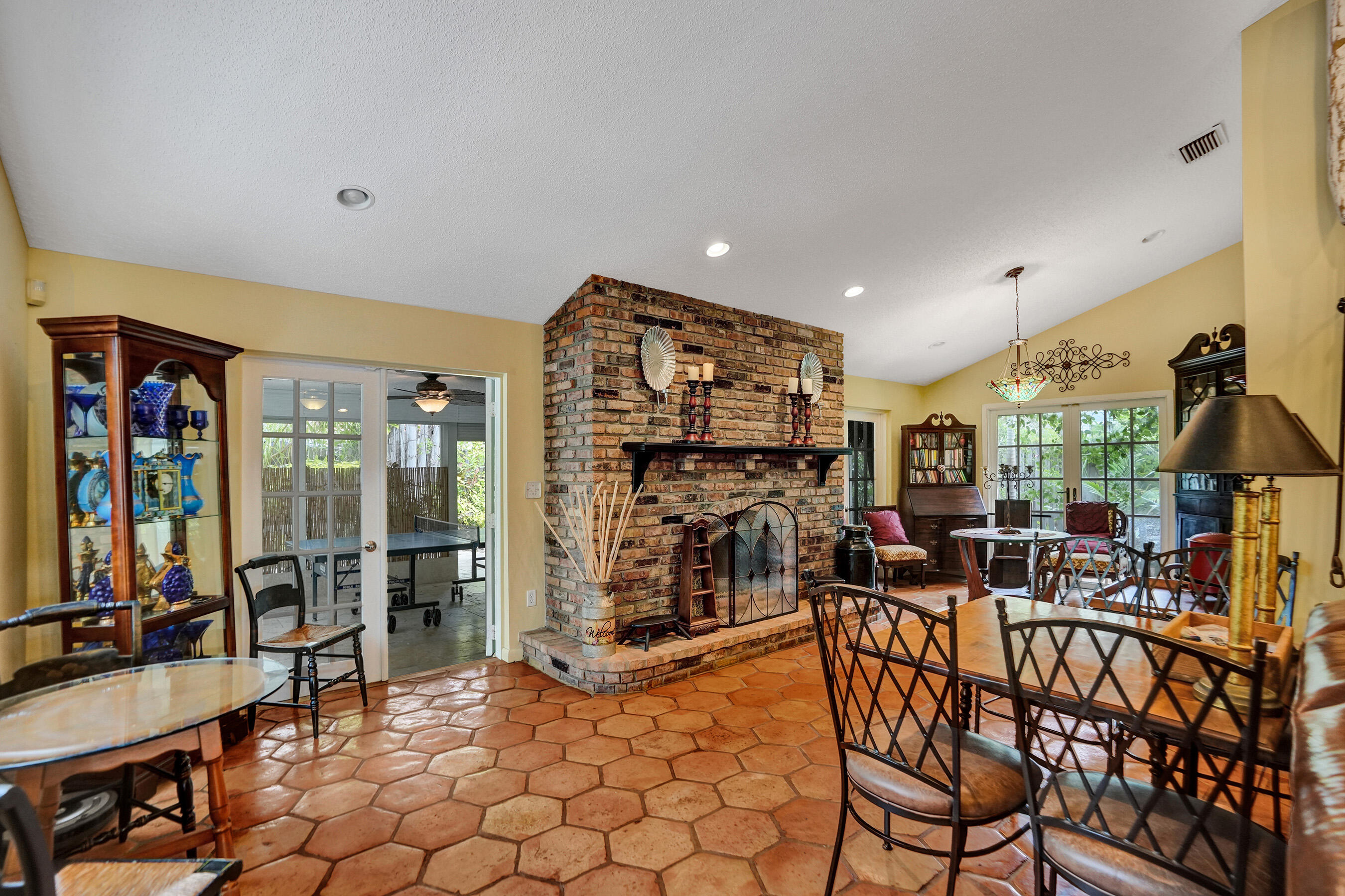 2831 Northeast 34th Court Lighthouse Point, FL 33064 - Photo 13 of 42 DSC08426