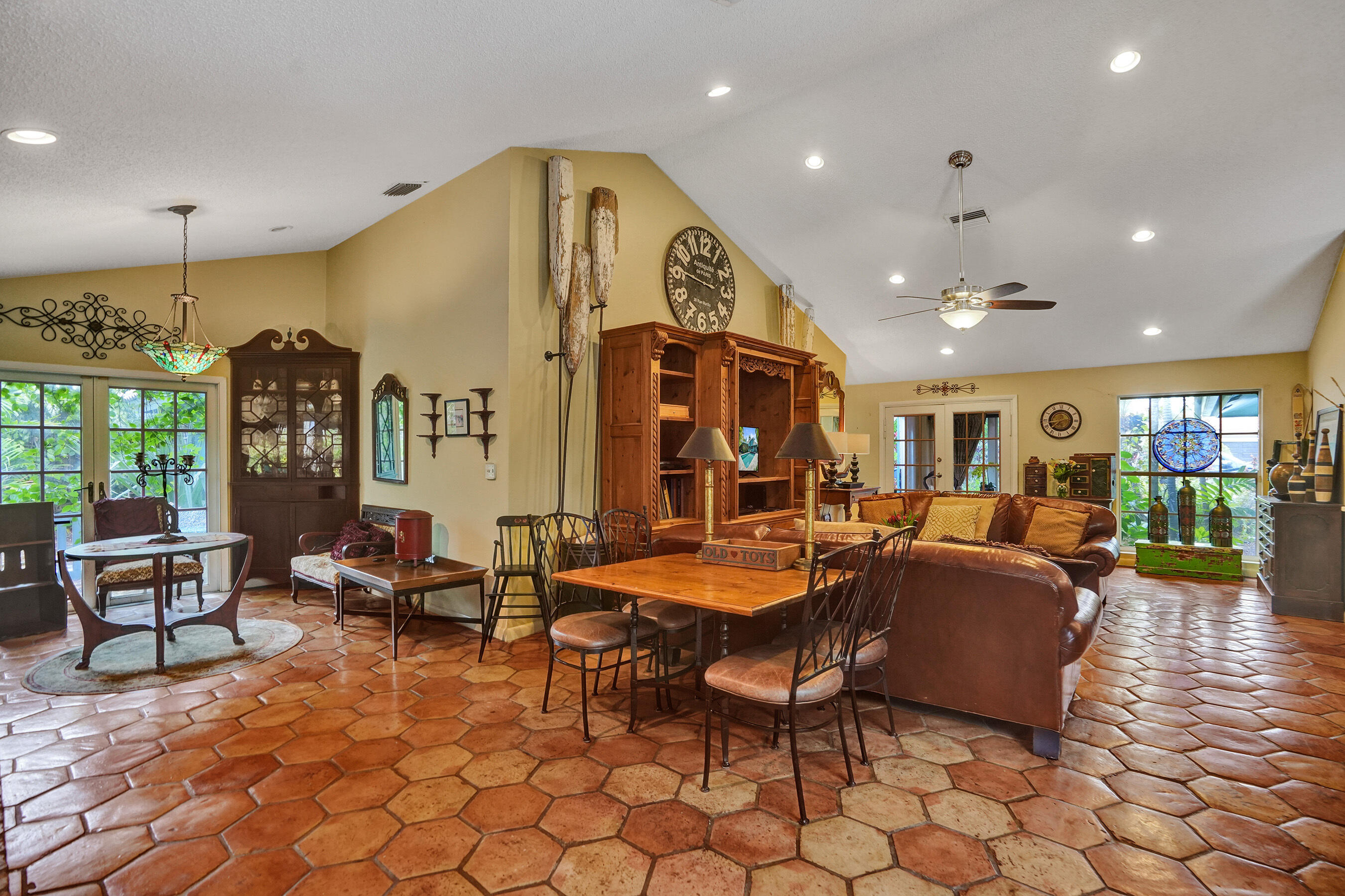 2831 Northeast 34th Court Lighthouse Point, FL 33064 - Photo 14 of 42 DSC08432