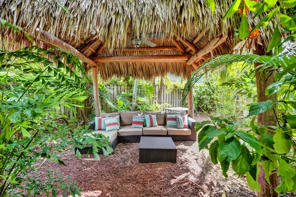 $885,000 | 2831 Northeast 34th Court, Lighthouse Point, FL 33064