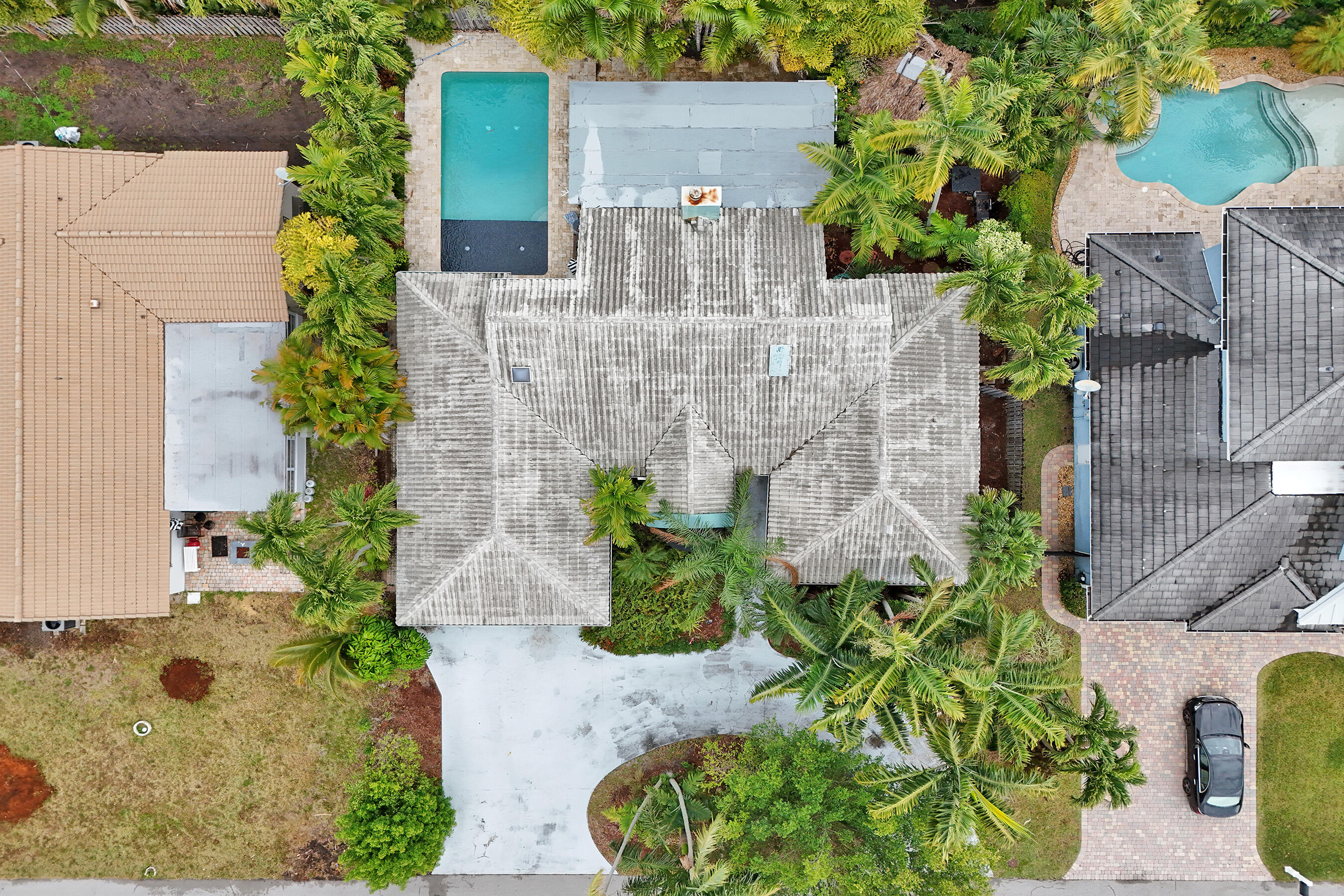 2831 Northeast 34th Court Lighthouse Point, FL 33064 - Photo 37 of 42 DJI_20260205150233_0693_D