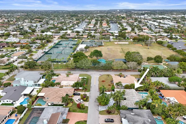 $885,000 | 2831 Northeast 34th Court, Lighthouse Point, FL 33064