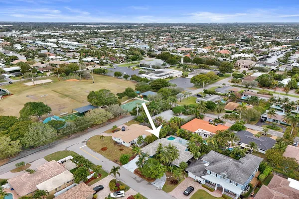 $885,000 | 2831 Northeast 34th Court, Lighthouse Point, FL 33064