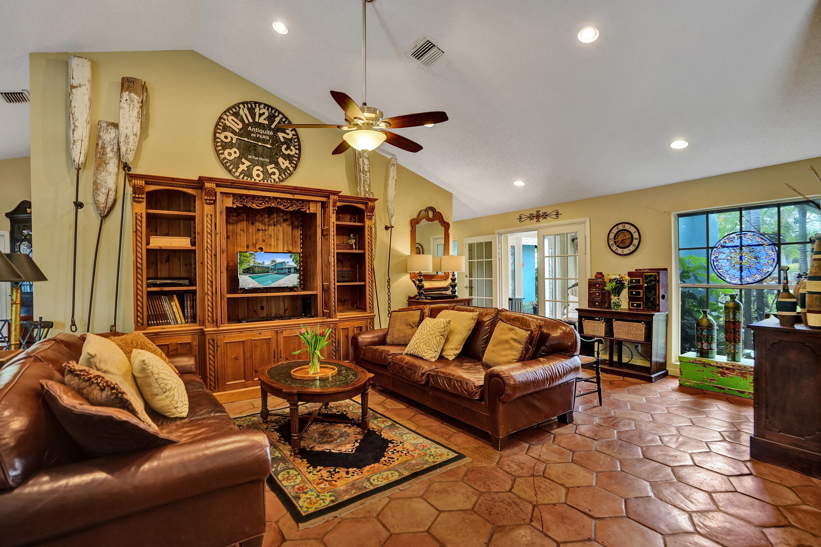 2831 Northeast 34th Court Lighthouse Point, FL 33064 - Photo 6 of 42 DSC08375