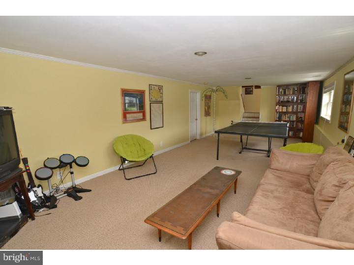8 Bayberry Road Ewing, NJ 08618 - Photo 17 of 22