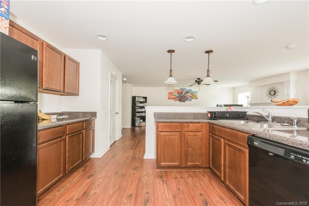 741 Rook Road Charlotte, NC 28216 - Photo 8 of 20