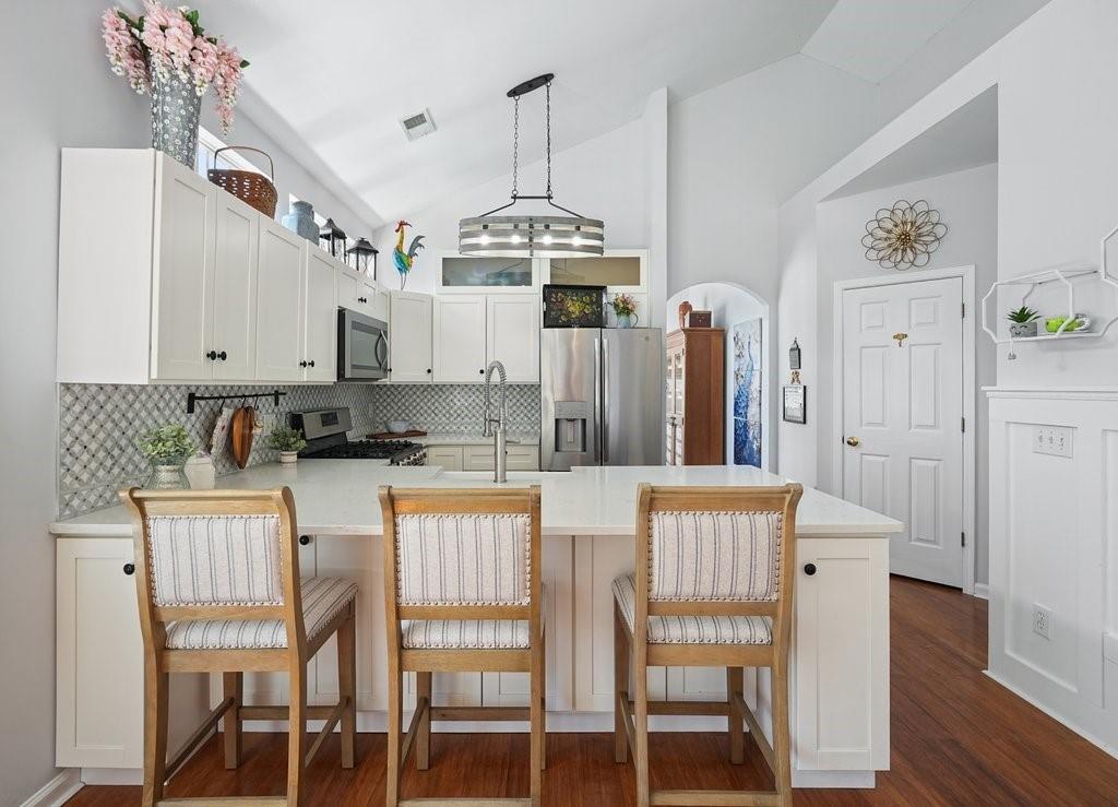 207 Evergreen Trace Canton, GA 30114 - Photo 11 of 37