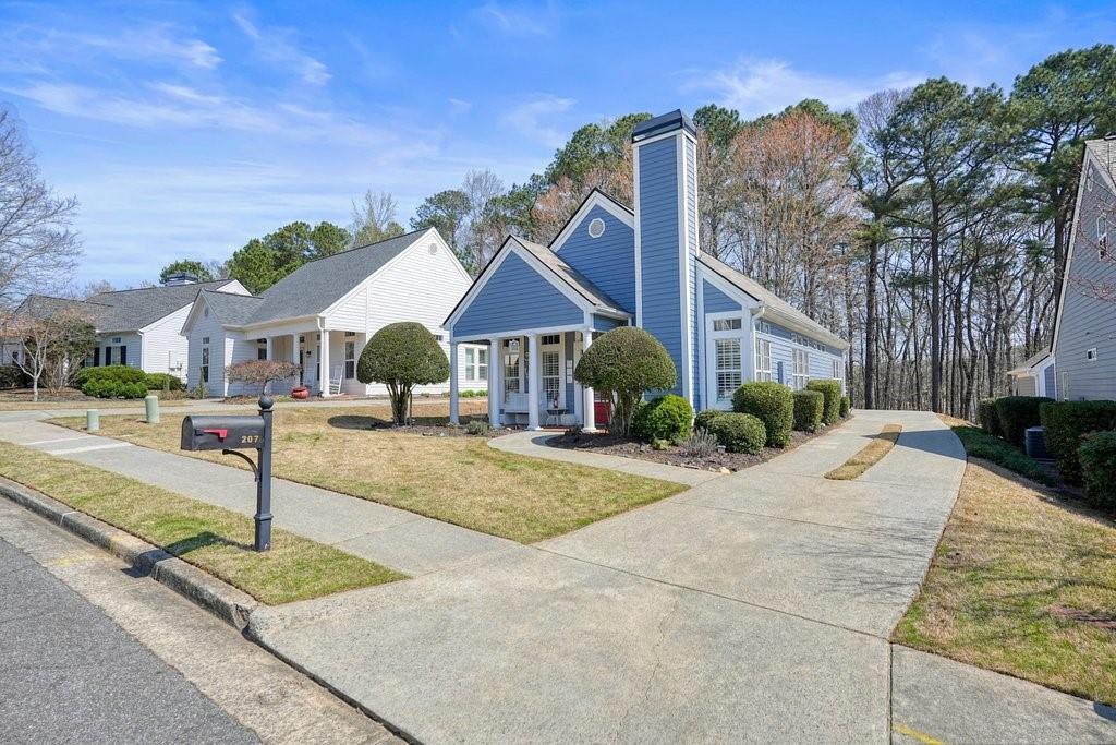 207 Evergreen Trace Canton, GA 30114 - Photo 2 of 37
