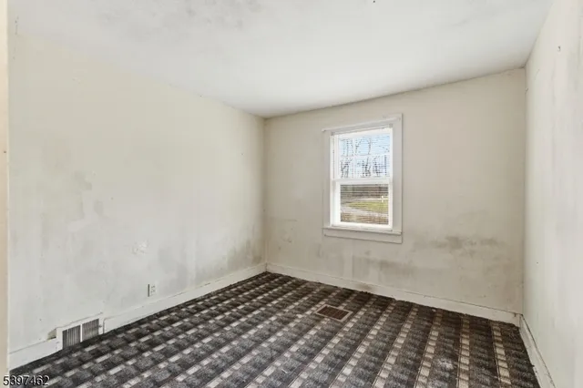 $210,000 | 4 Woodlawn Avenue, Branchville, NJ 07826