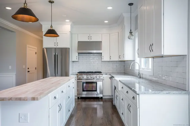 $999,900 | Lot7 Deerwood Road, Oxford, CT 06478