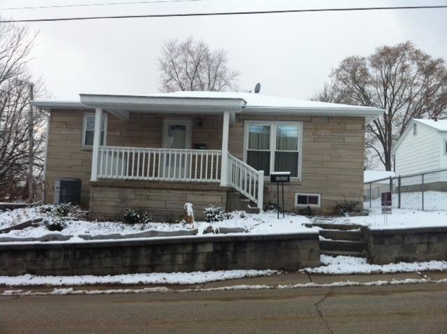 1513 R Street Bedford, IN 47421 - Photo 3 of 8 Gallery Image 3