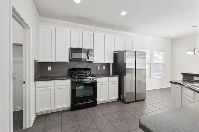 $360,000 | 1157 Appalachian Lane, Savannah, TX 76227