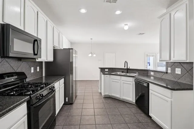 $360,000 | 1157 Appalachian Lane, Savannah, TX 76227