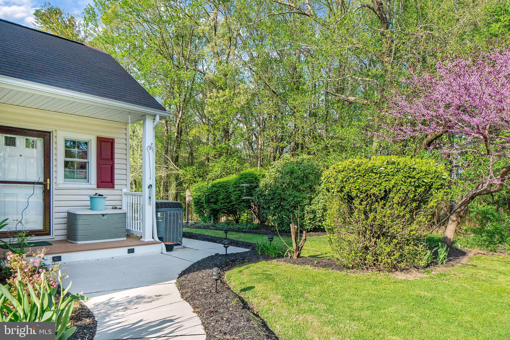 4704 East Joppa Road Perry Hall, MD 21128 - Photo 11 of 47 RIGHT SIDE WALKWAY