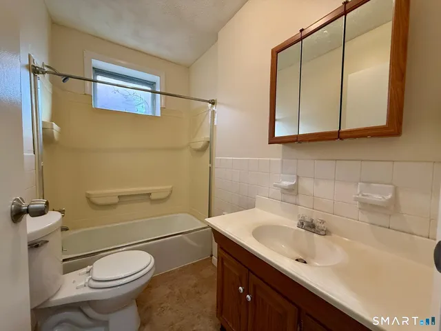 $950 | 179 Elm Street, Unit 2, West Haven, CT 06516