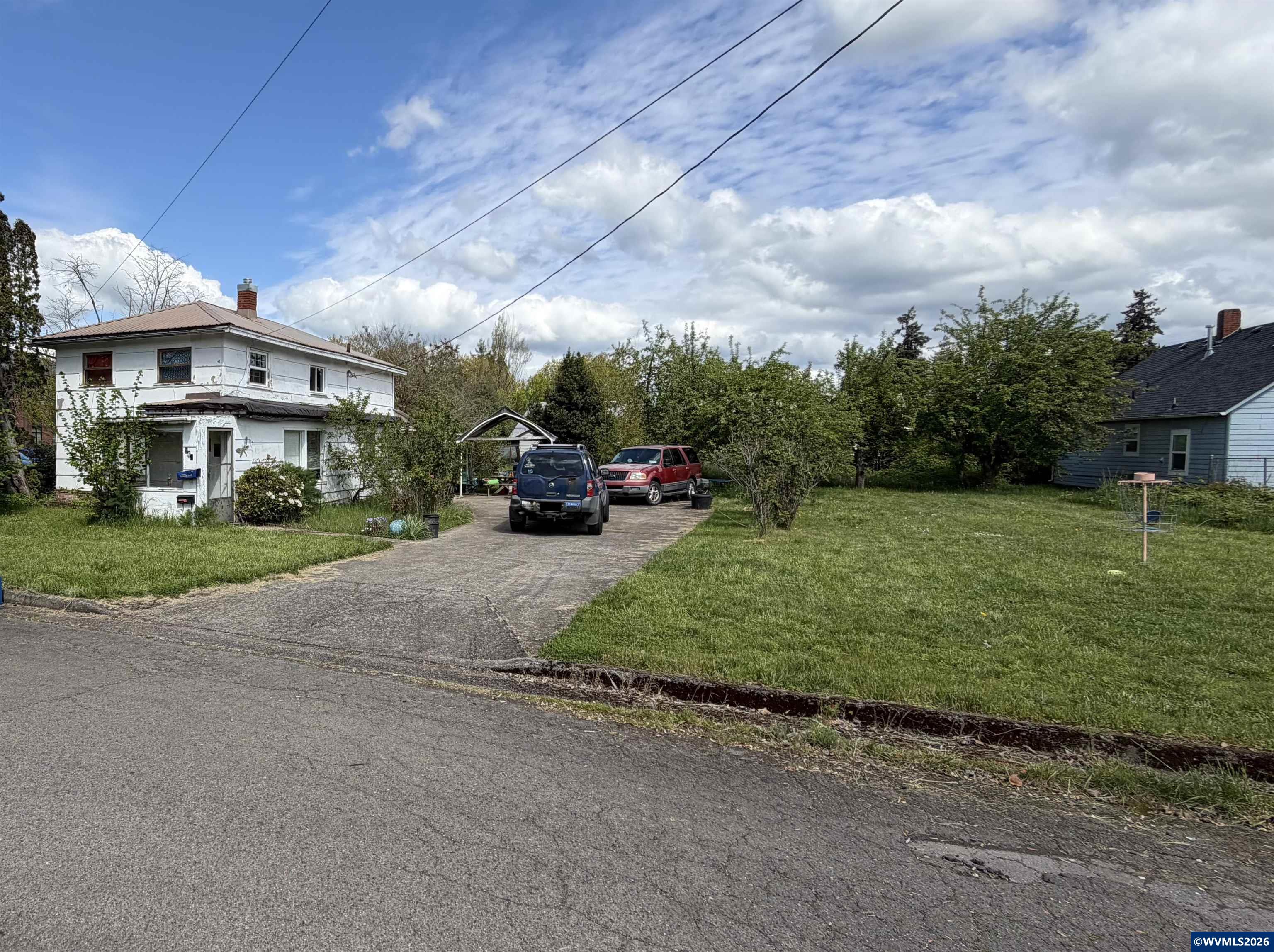 361 North 3rd Street Lebanon, OR 97355 - Photo 2 of 4