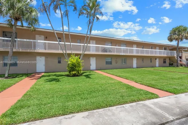 $1,750 | 1016 Twin Lakes Drive, Unit 20G, Coral Springs, FL 33071