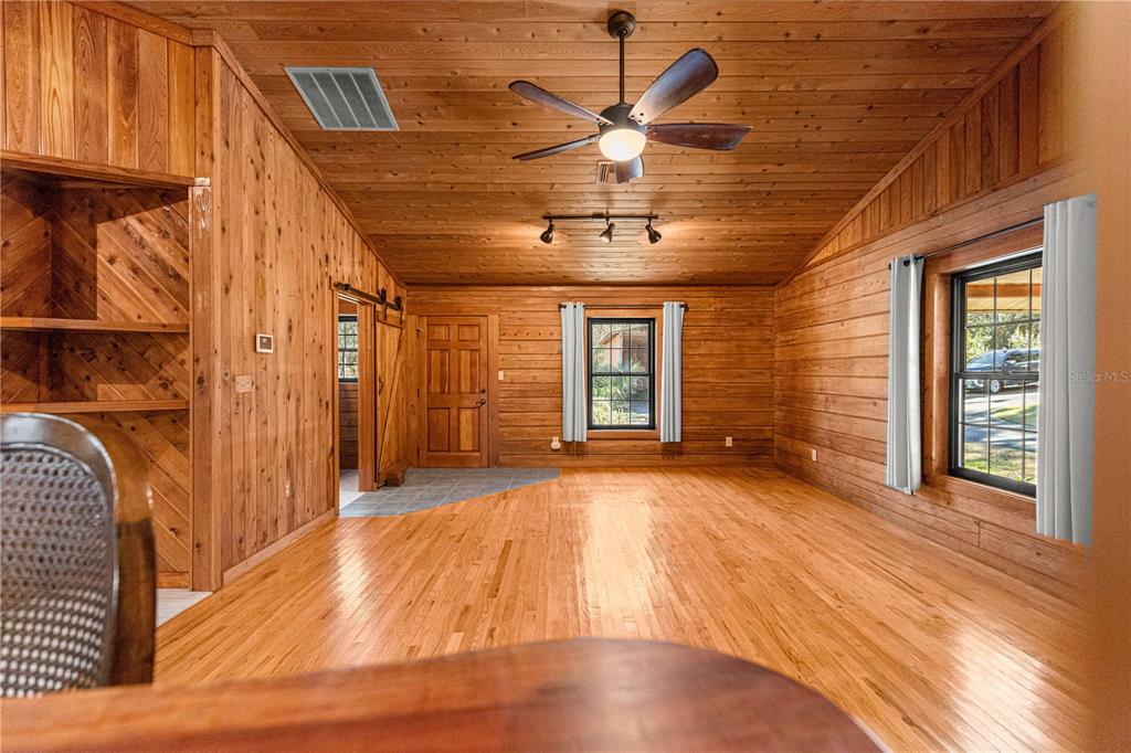 9145 Northwest 193rd Street Micanopy, FL 32667 - Photo 19 of 88