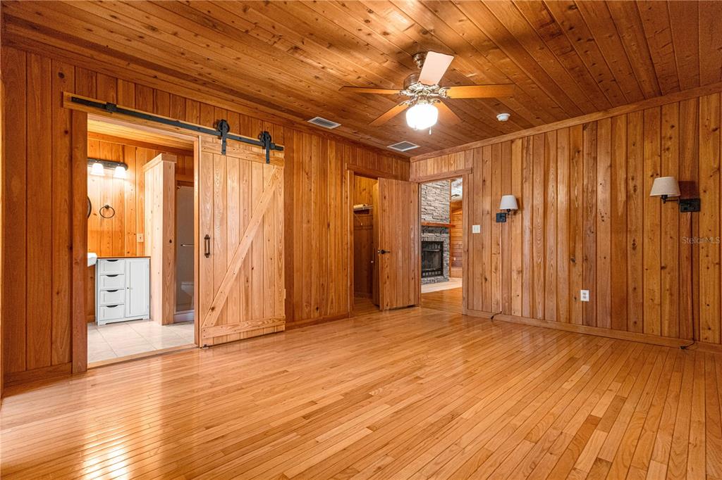 9145 Northwest 193rd Street Micanopy, FL 32667 - Photo 10 of 88