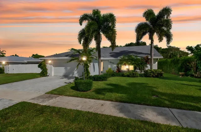 $800,000 | 2242 Gabriel Lane, West Palm Beach, FL 33406