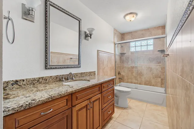 $800,000 | 2242 Gabriel Lane, West Palm Beach, FL 33406