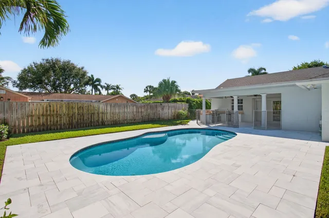 $800,000 | 2242 Gabriel Lane, West Palm Beach, FL 33406