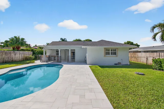 $800,000 | 2242 Gabriel Lane, West Palm Beach, FL 33406