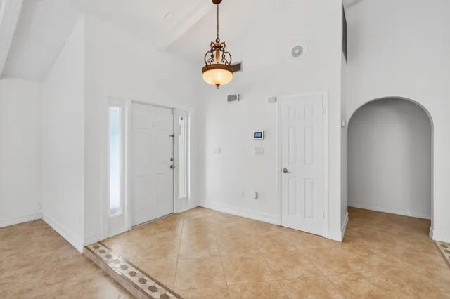 $800,000 | 2242 Gabriel Lane, West Palm Beach, FL 33406