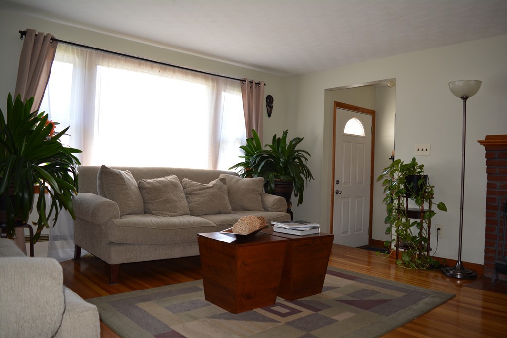 3 Janet Road Randolph, MA 02368 - Photo 5 of 30 Gallery Image 5