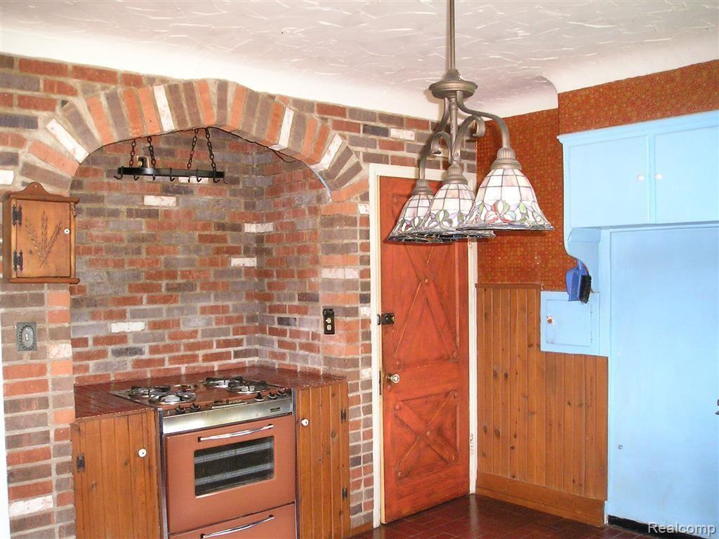 12084 Masters Road Memphis, MI 48041 - Photo 15 of 23 Kitchen range area.