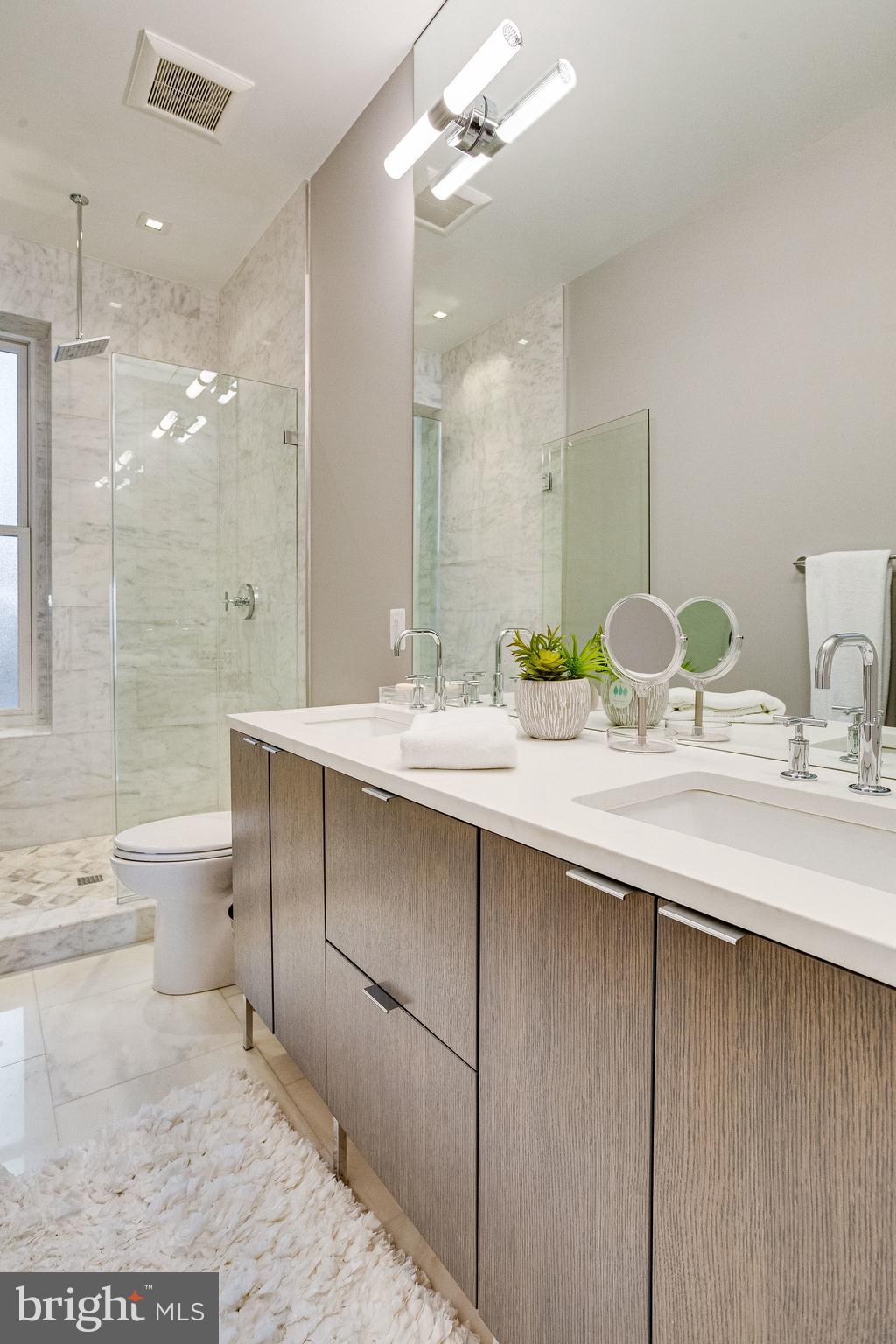 1906 Biltmore Street Northwest, Unit 1 Washington, DC 20009 - Photo 17 of 70