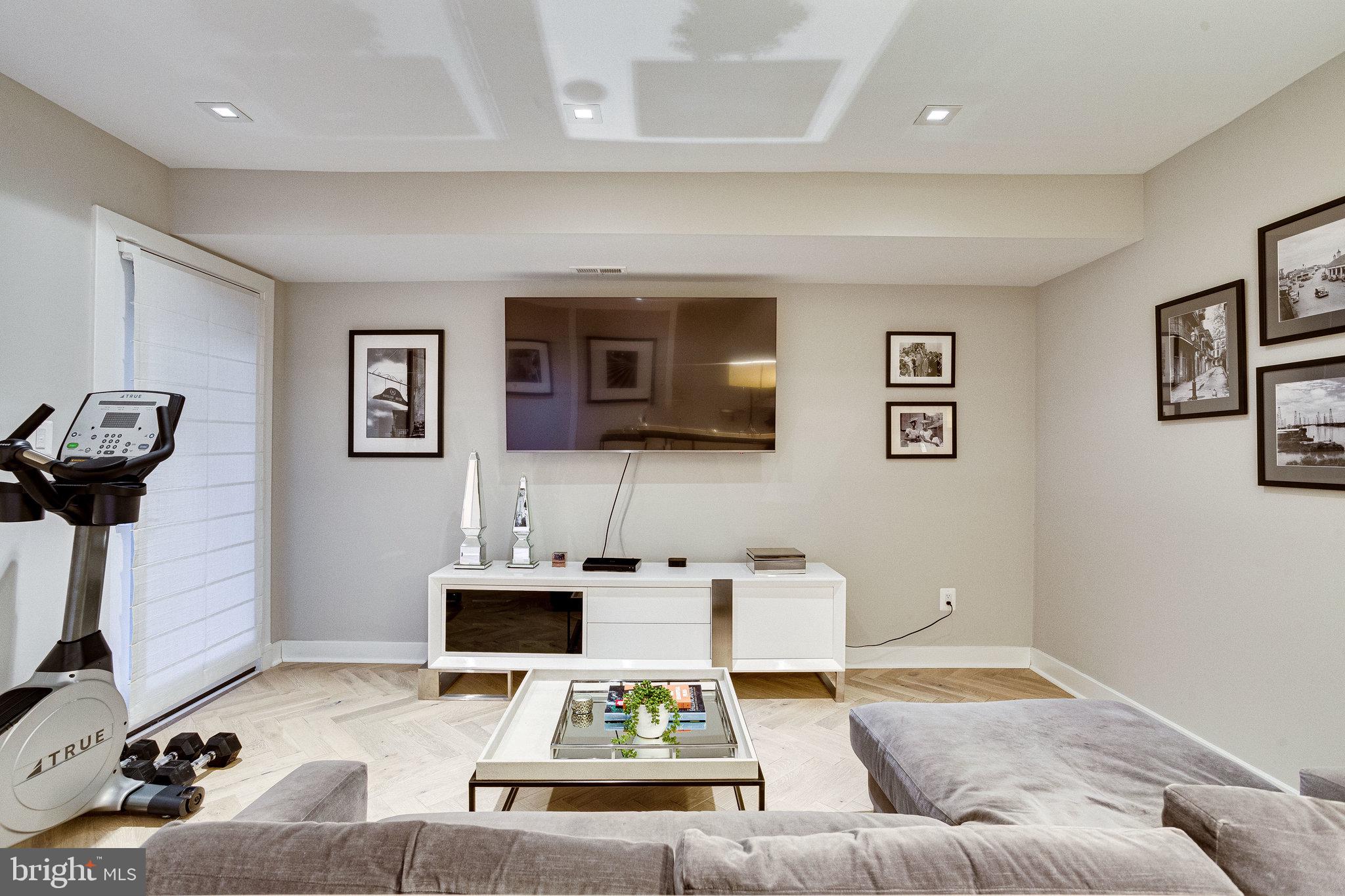 1906 Biltmore Street Northwest, Unit 1 Washington, DC 20009 - Photo 40 of 70