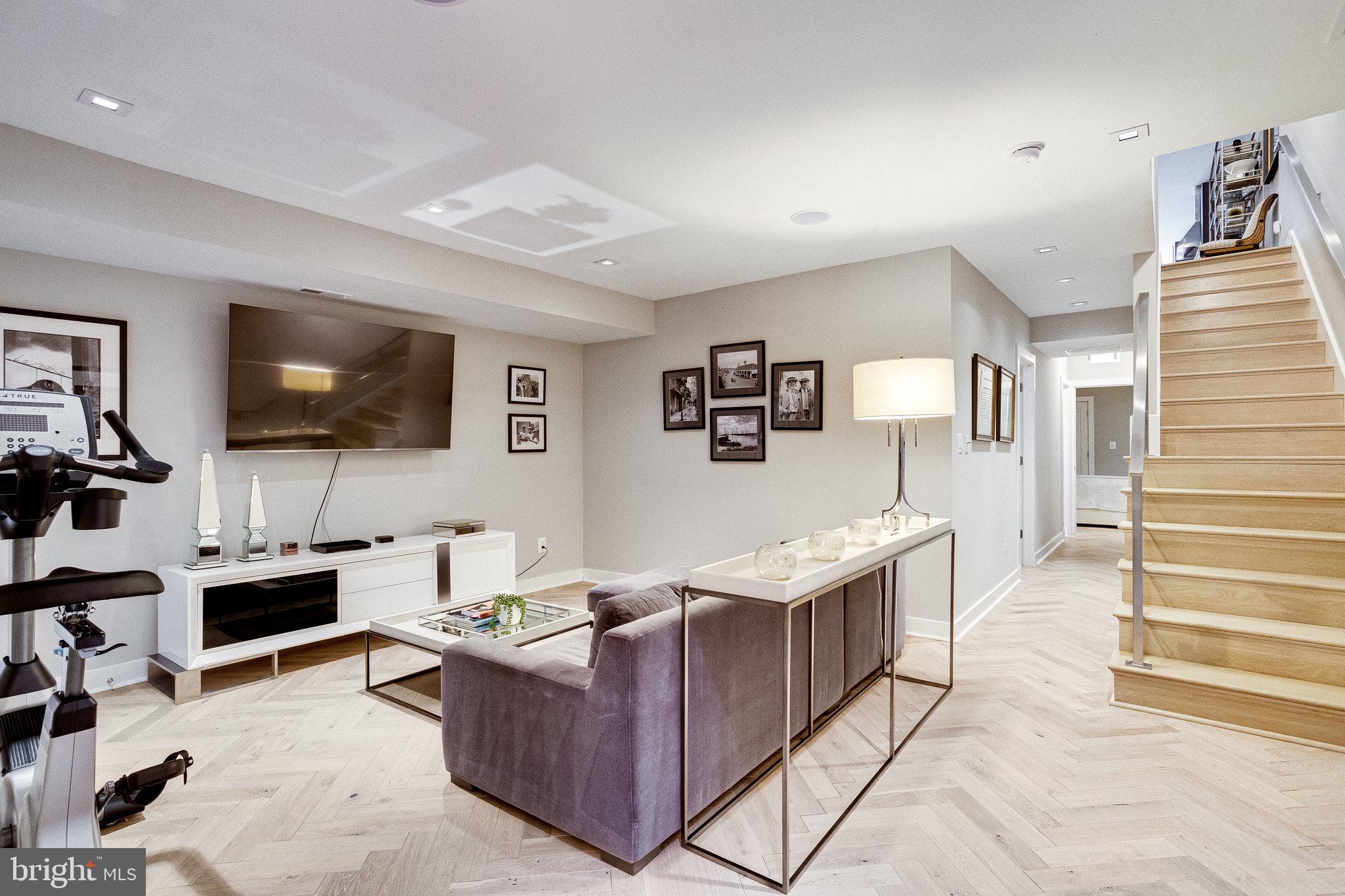 1906 Biltmore Street Northwest, Unit 1 Washington, DC 20009 - Photo 41 of 70