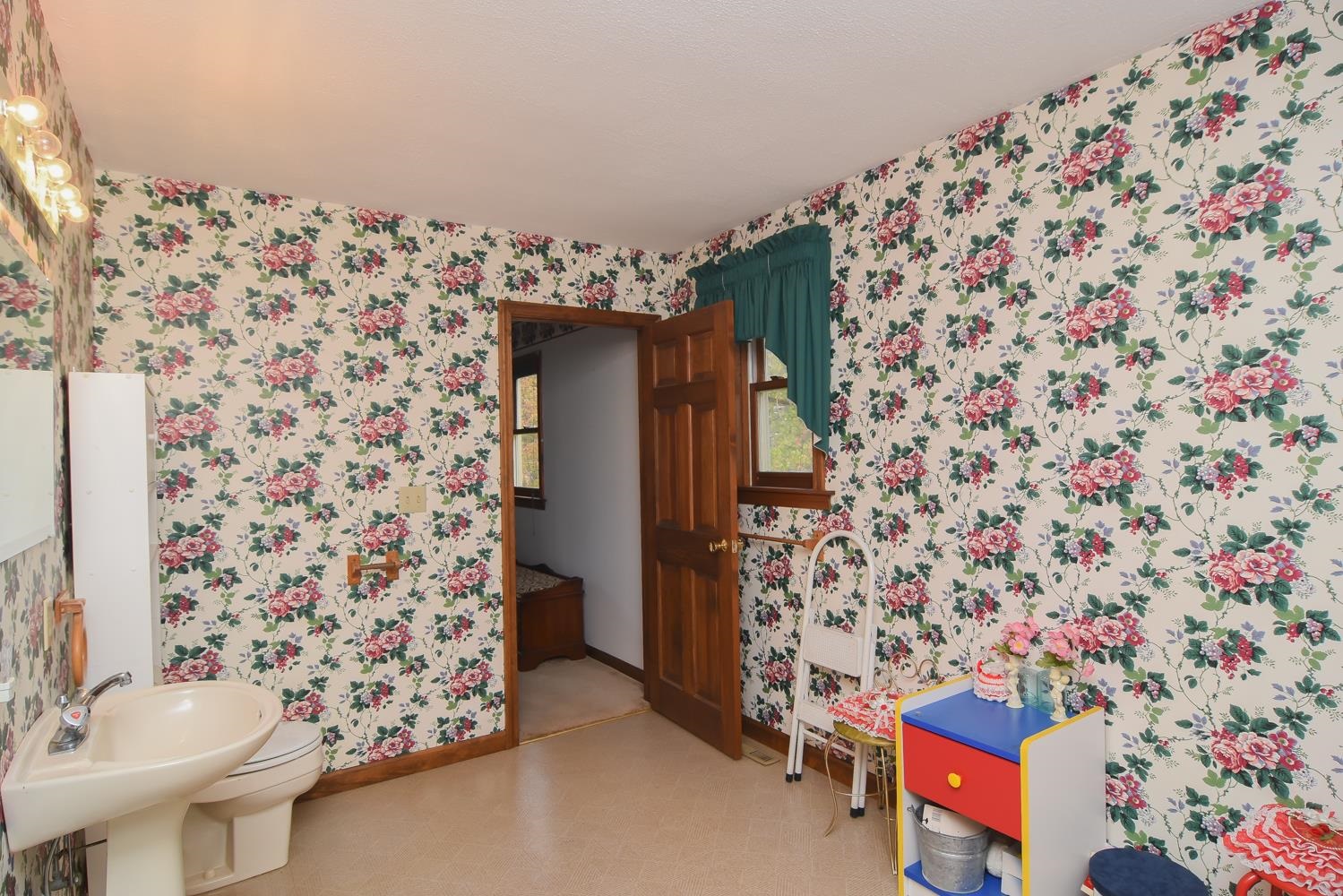 38 Elwood Road Londonderry, NH 03053 - Photo 19 of 28