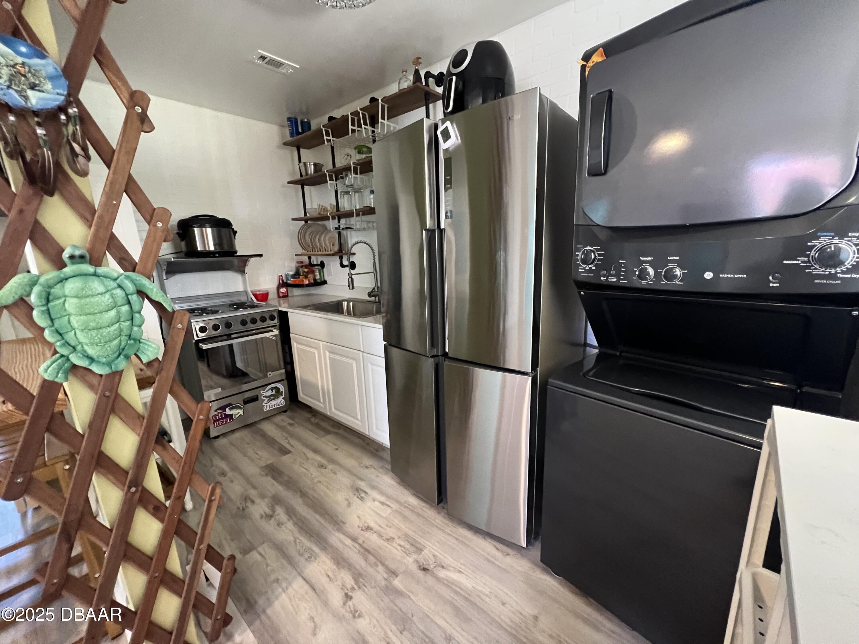 601 Robin Road, Unit B Ormond Beach, FL 32176 - Photo 16 of 28 IMG_3600