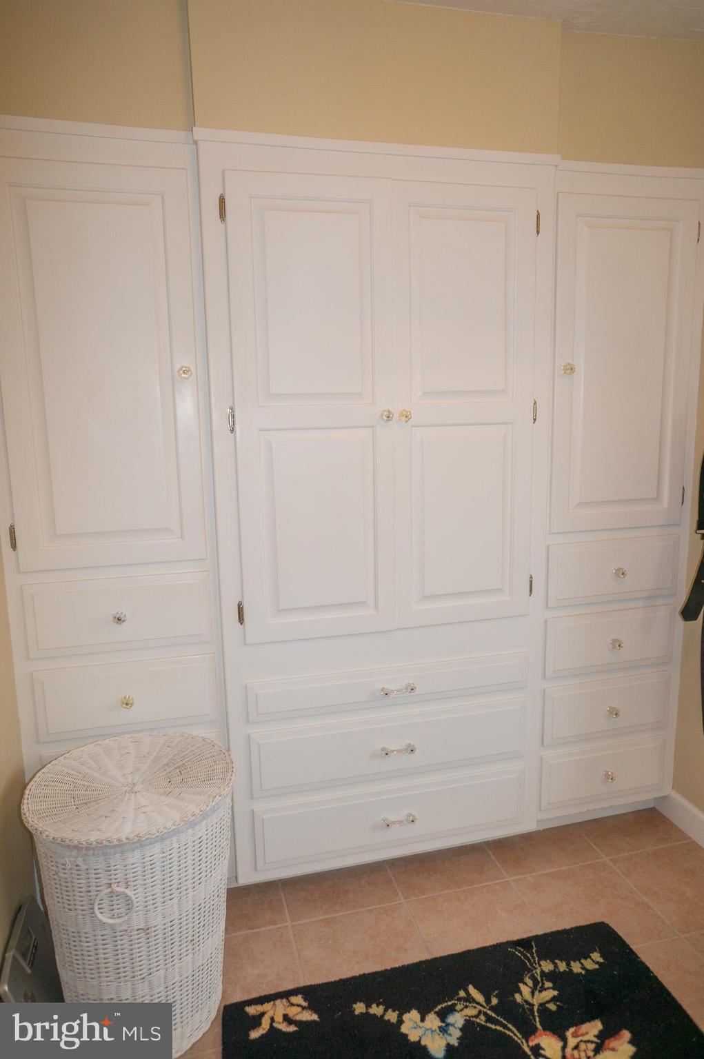 389 Basehoar Road Littlestown, PA 17340 - Photo 37 of 101 Custom built ins