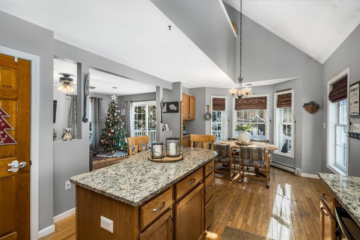 29 Dale Road Hooksett, NH 03106 - Photo 5 of 56 Gallery Image 5